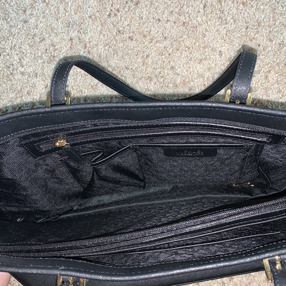 Michael Kors Large Purse - Picture 4 of 6